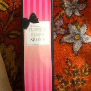 Pink Gradient Gift Box with Black Bow - "Flowers Bloom Season"